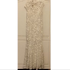 Lace wedding dress